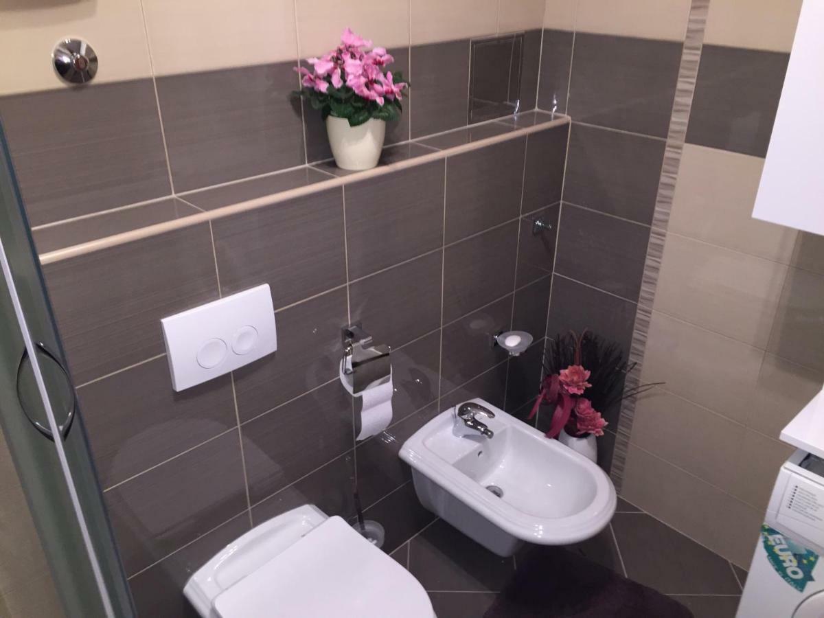 Apartment Trstenik สปลิท ภายนอก รูปภาพ