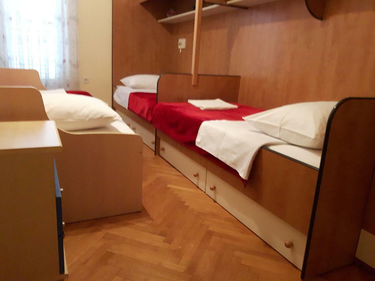 Apartment Trstenik สปลิท ภายนอก รูปภาพ