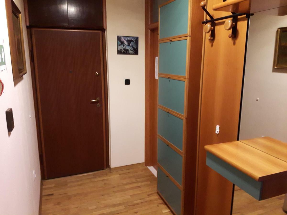 Apartment Trstenik สปลิท ภายนอก รูปภาพ